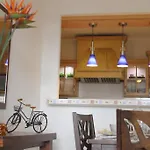 Lovely 3Brm Apt W/City View&Pool @Heart Of Escalon