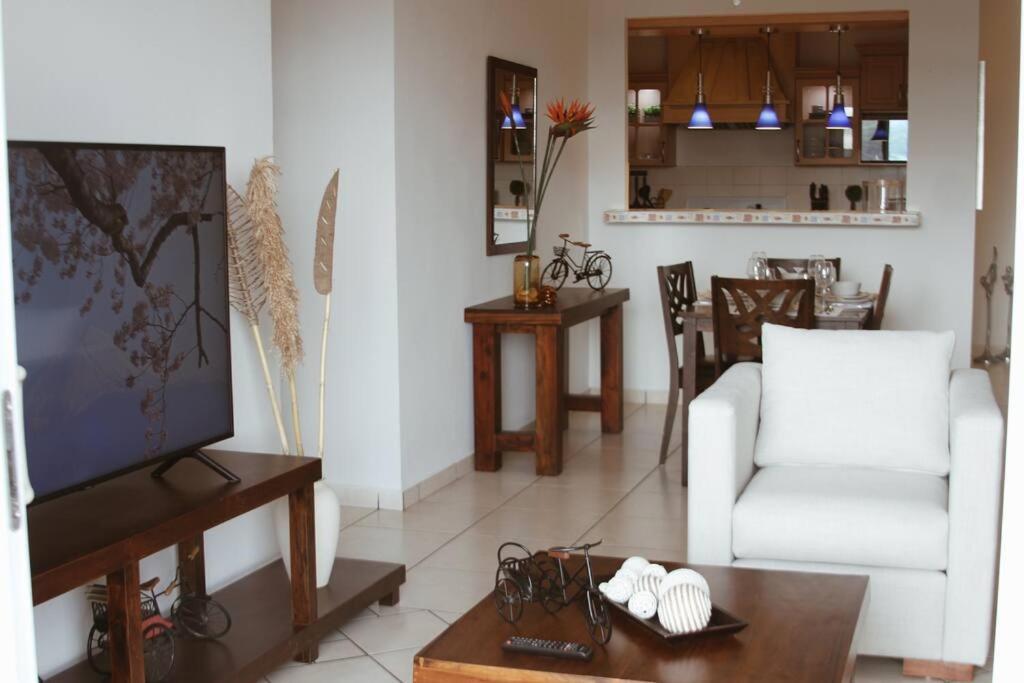 Appartamento Lovely 3brm Apt W/city View&pool @heart Of Escalon San Salvador